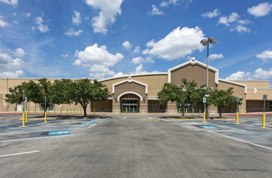 More Photos Of 1901-2027 S Texas Ave, Bryan Unknown For Lease