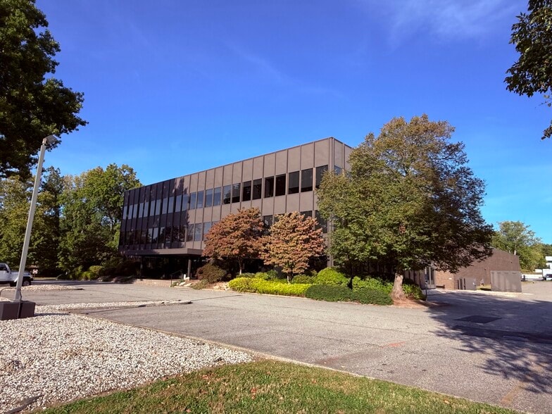 More Photos Of 420 Columbus Ave, Valhalla Office For Lease