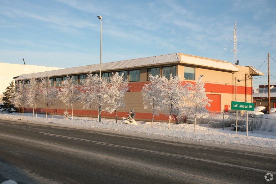More Photos Of 130 W International Airport Rd, Anchorage Self Storage For Lease