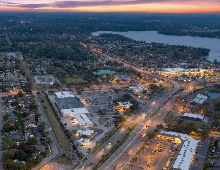 More Photos Of 900-944 E SR-436 Rd, Casselberry Unknown For Lease