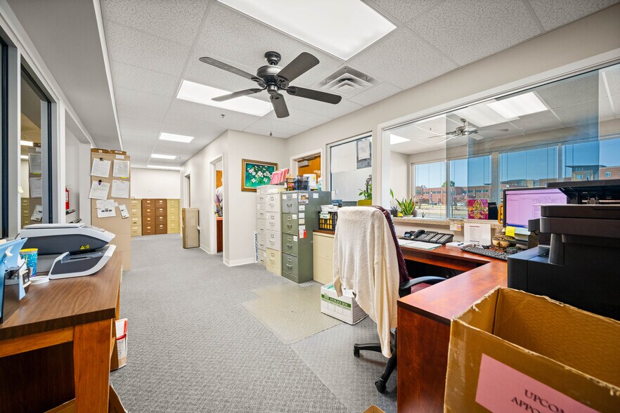 More Photos Of 816 University Pky, Natchitoches Office For Sale