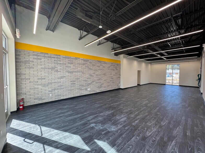 More Photos Of 3483 Clark Rd, Sarasota General Retail For Sale