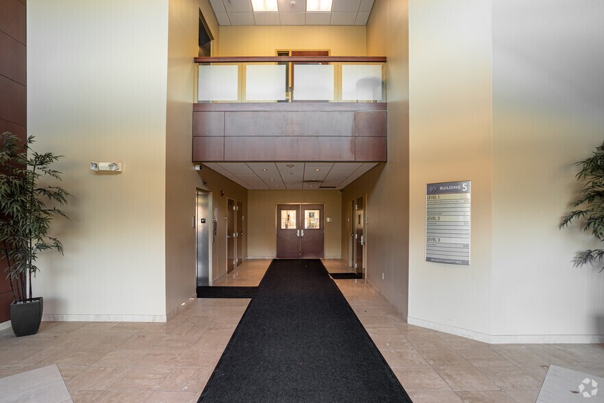 More Photos Of 1405 S County Trl, East Greenwich Medical For Lease