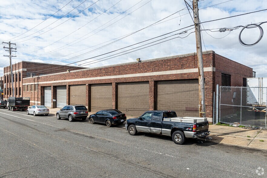 More Photos Of 499 E Erie Ave, Philadelphia Industrial For Sale