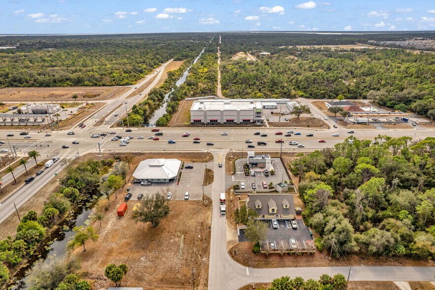 More Photos Of 17245 Bonnie Ave, Port Charlotte Office For Sale