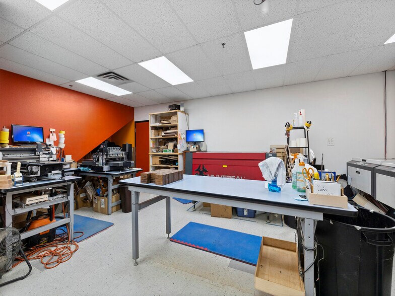 More Photos Of 1215 S Grant Ave, Loveland Warehouse For Sale