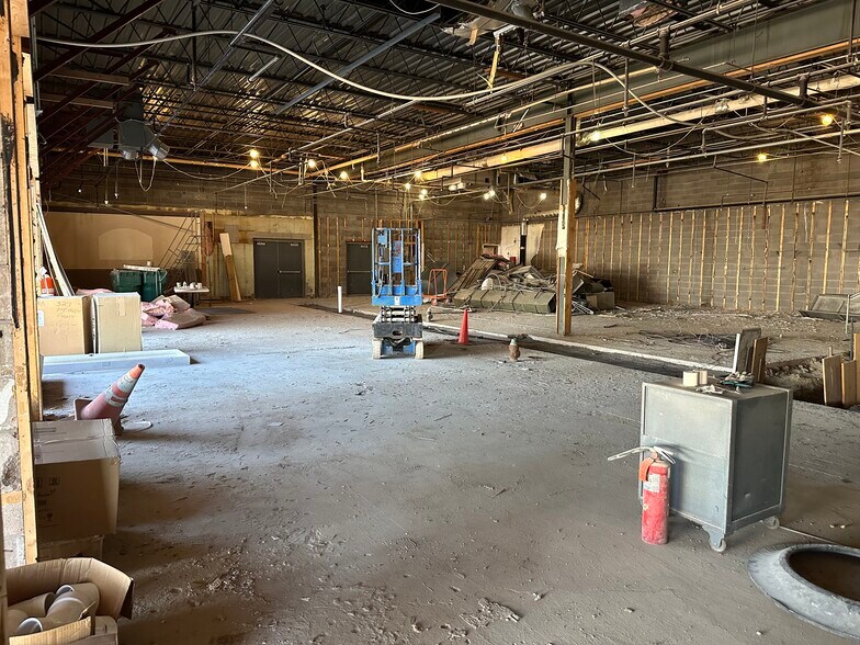 More Photos Of 1020-1060 E Ridge Rd, Rochester General Retail For Sale