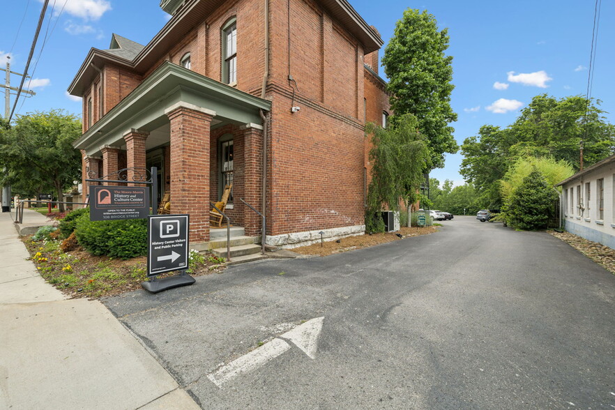 More Photos Of 108 Bridge St, Franklin Storefront For Sale