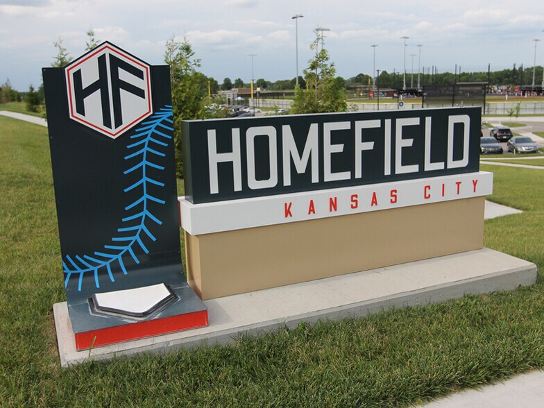 Primary Photo Of 1501 N 90th St, Kansas City Baseball Field For Sale