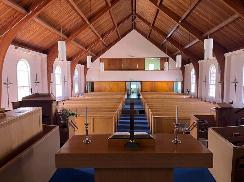 More Photos Of 474 Wantagh Ave, Levittown Religious Facility For Sale