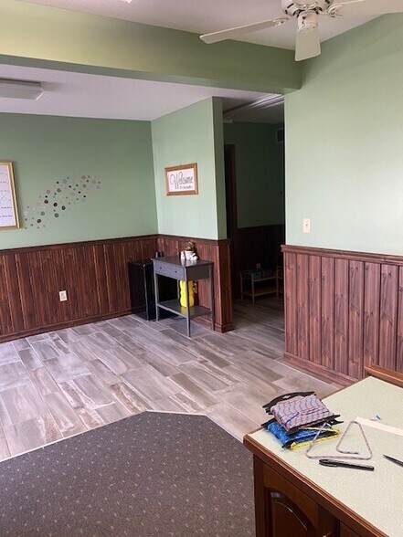 More Photos Of 424 1st Ave SE, Stewartville Office For Sale