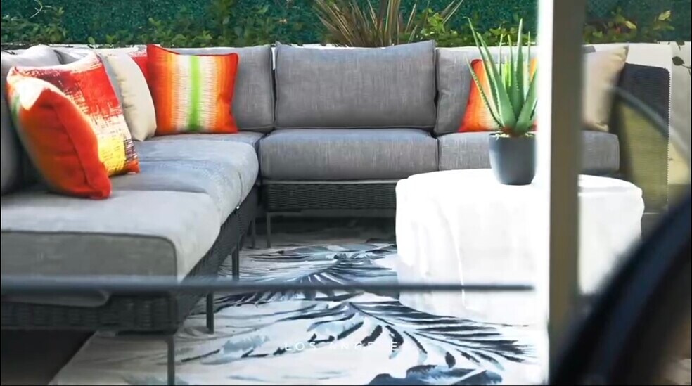 More Photos Of 1245 N New Hampshire Ave, Los Angeles Apartments For Sale