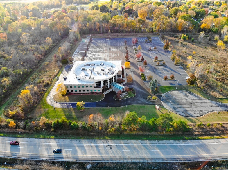 More Photos Of 6240 Rashelle Dr, Flint Medical For Sale