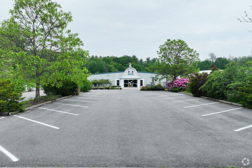 More Photos Of 670 Route 111, Arundel Garden Center For Sale