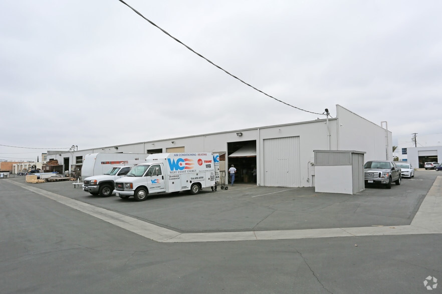 More Photos Of 1180 N Fountain Way, Anaheim Warehouse For Lease