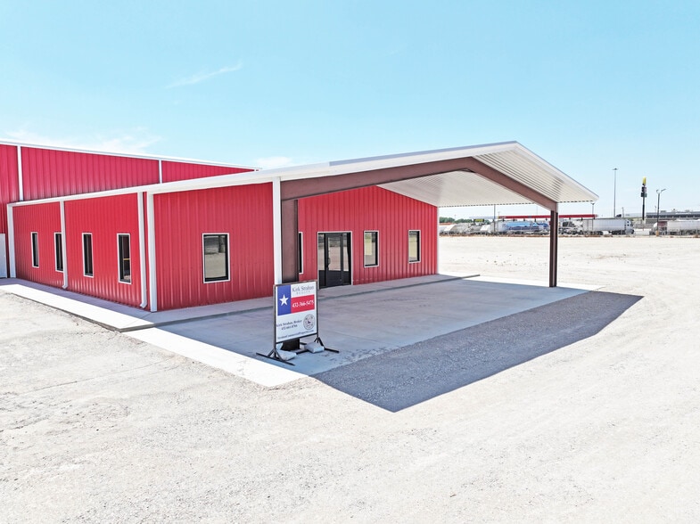 More Photos Of 930 338 loop, Odessa Warehouse For Lease