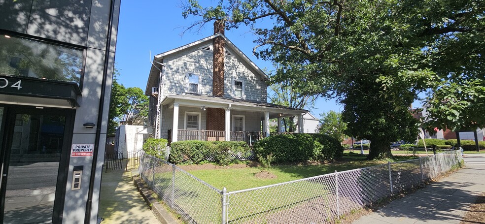 More Photos Of 1200 Delafield Pl NW, Washington Specialty For Sale