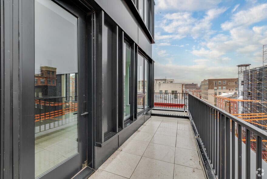 More Photos Of 500 N 13th St, Philadelphia Multifamily For Sale