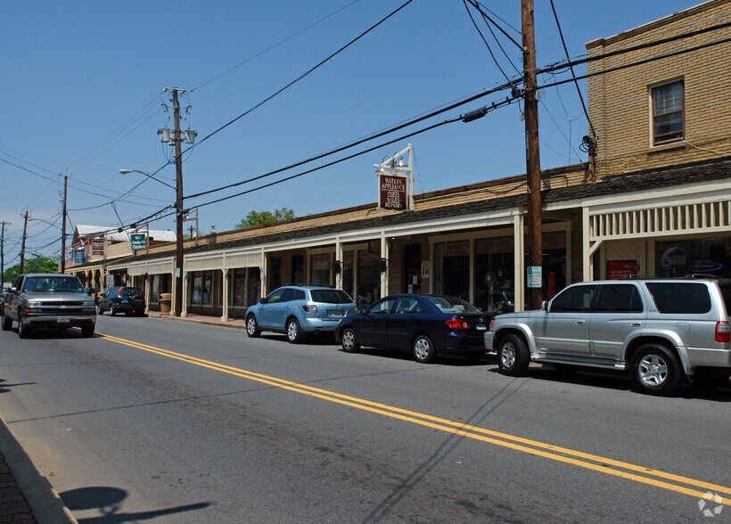 Primary Photo Of , Gaithersburg General Retail For Sale