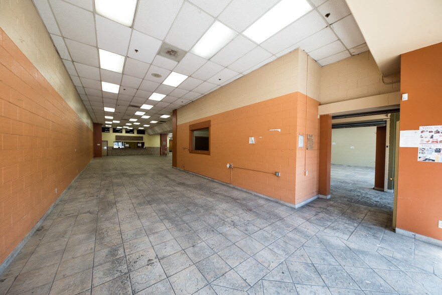 More Photos Of 7000 Pacific Blvd, Huntington Park Office For Sale