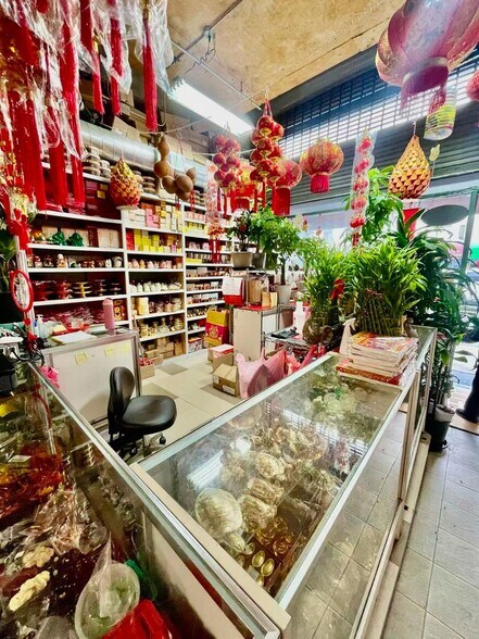 More Photos Of 388 9th St, Oakland Apartments For Sale