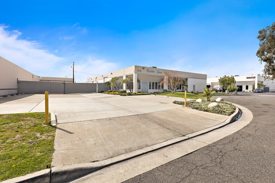 More Photos Of 1313 S State College Pky, Anaheim Warehouse For Sale