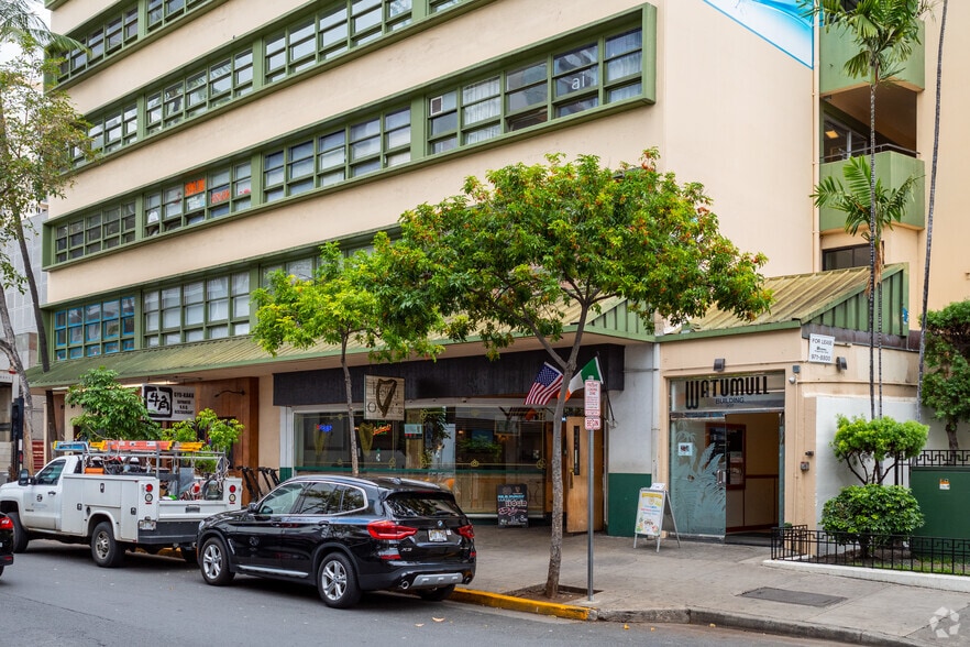 More Photos Of 307 Lewers St, Honolulu Office Residential For Lease