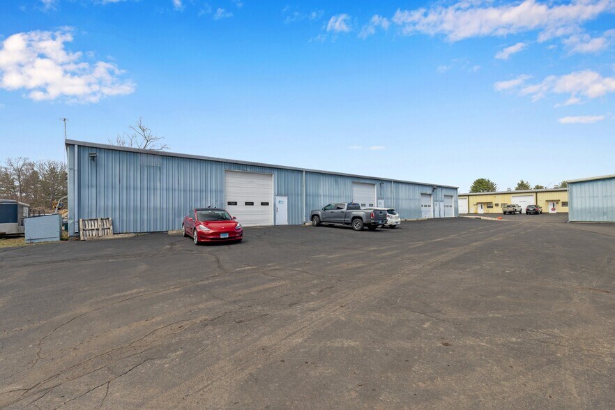 More Photos Of 11 Herman Dr, Simsbury Light Manufacturing For Sale