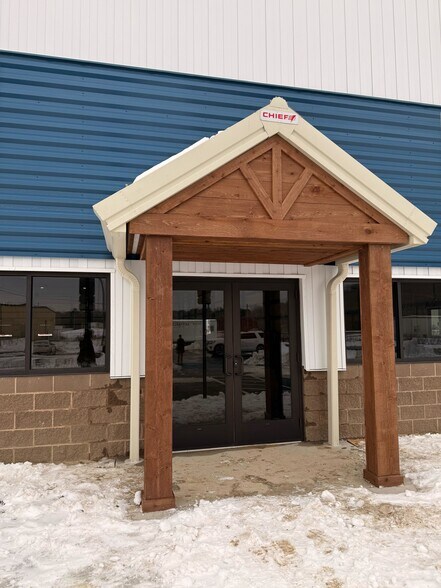 More Photos Of 5885 Industrial Dr., Athens Manufacturing For Sale