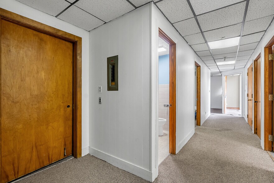 More Photos Of 330 Upton Ave, Battle Creek Warehouse For Sale