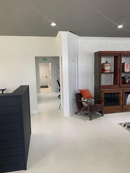 More Photos Of 616 S College Mall Rd, Bloomington Medical For Sale