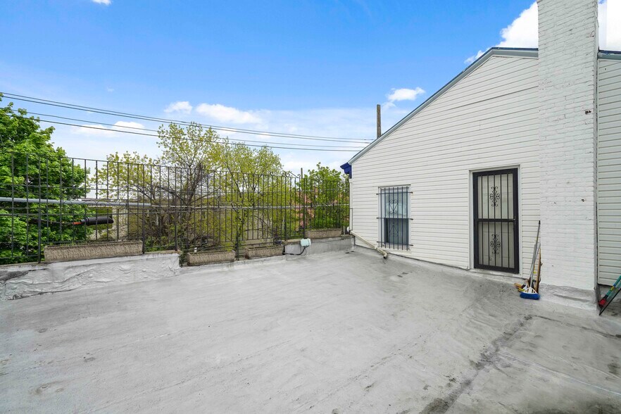 More Photos Of 509 Liberty Ave, Brooklyn Funeral Home For Sale