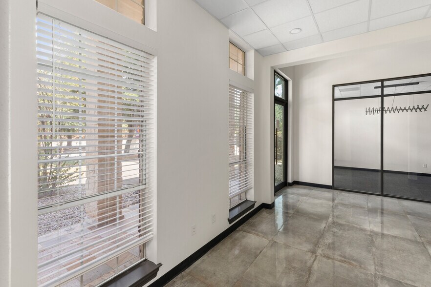 More Photos Of 8125 N Sam Houston Pky W, Houston Medical For Sale