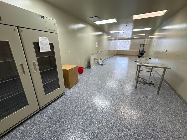 More Photos Of 3589 Sagamore Pky, Lafayette Office For Lease