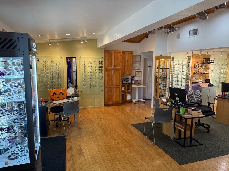 More Photos Of 6615 N Oracle Rd, Tucson Medical For Sale