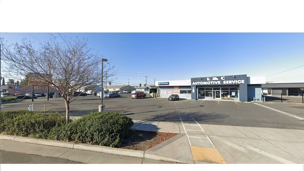 Primary Photo Of 6530 Franklin Blvd, Sacramento Freestanding For Sale