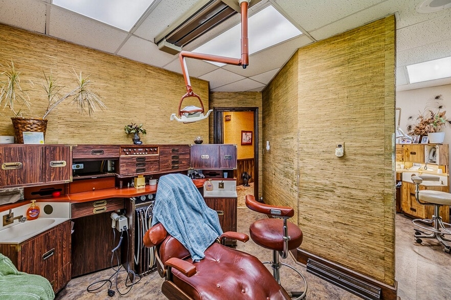 More Photos Of 201 S Weston St, Fountain Inn Medical For Sale