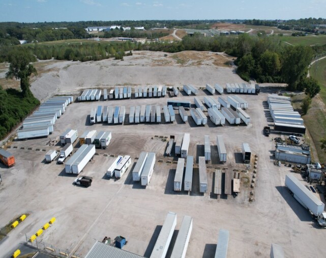 More Photos Of 4601-4608 Crossroads Industrial Dr, Bridgeton Warehouse For Lease