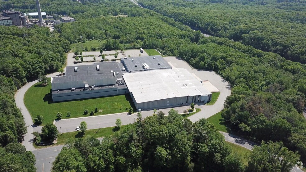 More Photos Of 5-9 Latti Farm Rd, Millbury Warehouse For Lease