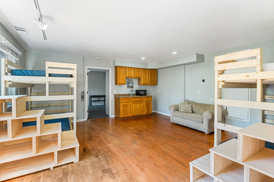 More Photos Of 543 1/2 Arroyo Ave, Santa Barbara Apartments For Sale