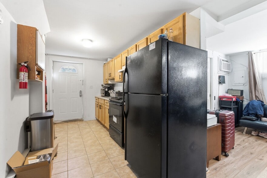 More Photos Of 630 Florida Grove Rd, Perth Amboy Apartments For Sale