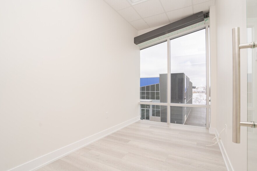 More Photos Of 135 Addison Hall Cir, Aurora Warehouse For Lease