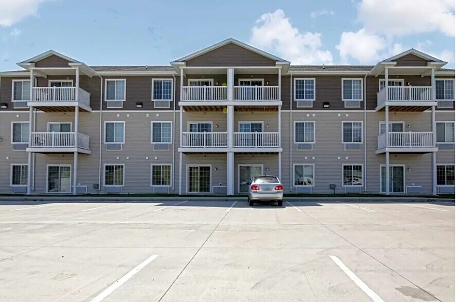 More Photos Of 138 Rodeo Dr, Killdeer Apartments For Sale