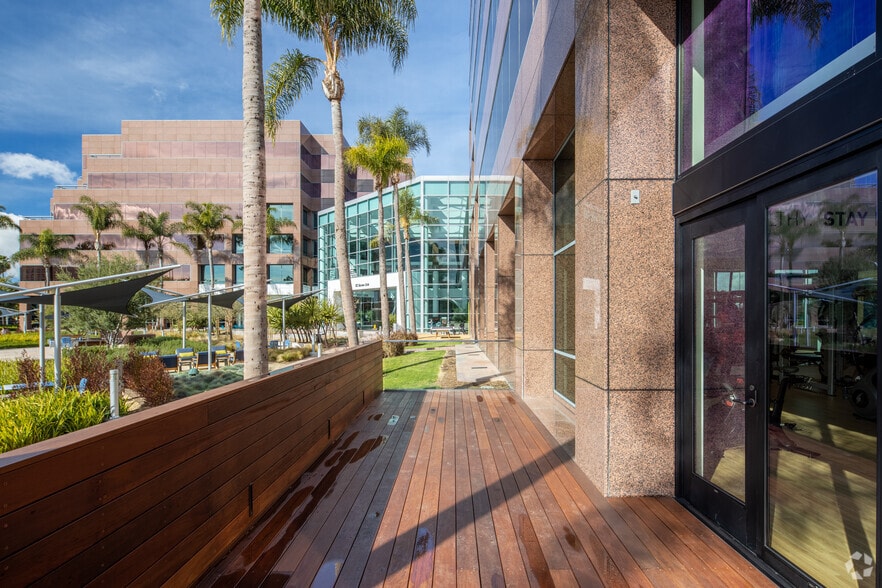 More Photos Of 100 Bayview Cir, Newport Beach Office For Lease