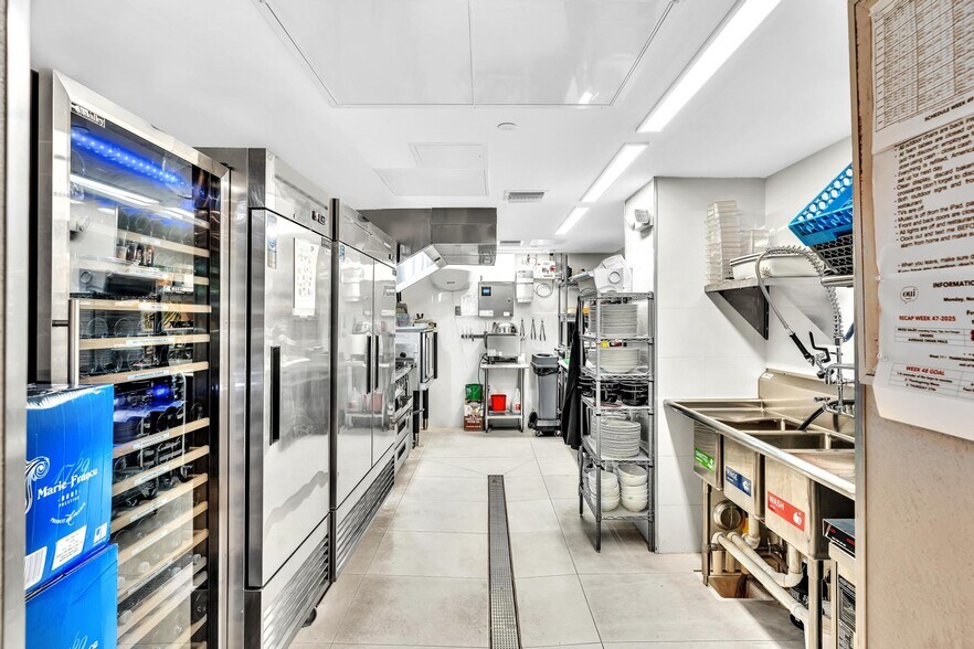 More Photos Of 5700 Biscayne Blvd, Miami Apartments For Sale