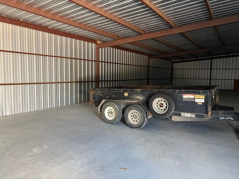 More Photos Of 12425 Airport Rd, Hearne Unknown For Lease