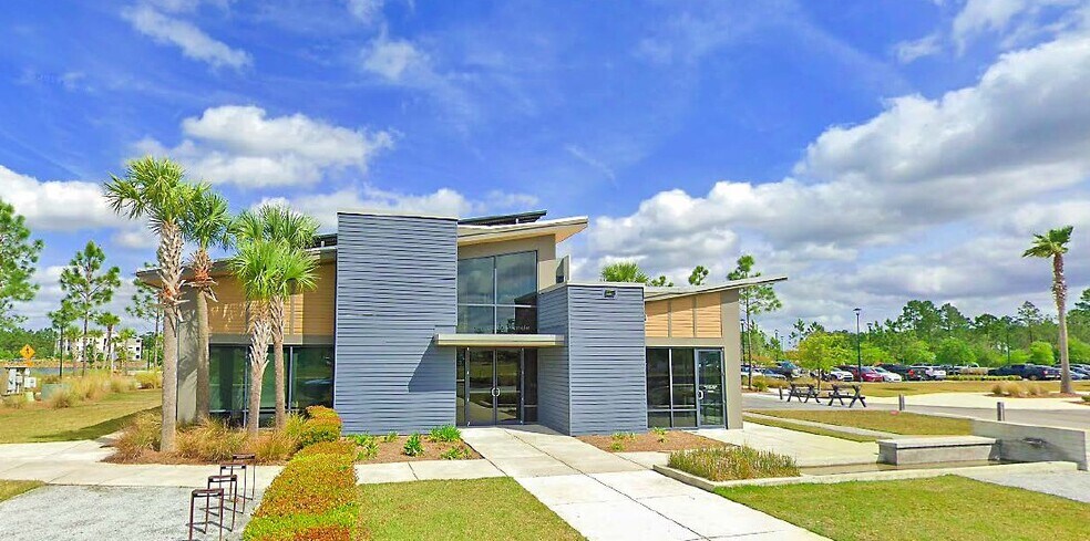 Primary Photo Of 123 Tinker St, Yulee Restaurant For Lease