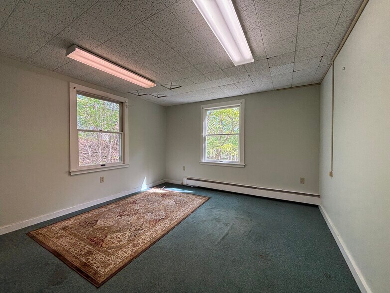 More Photos Of 60 Cottage St, Great Barrington Office For Sale