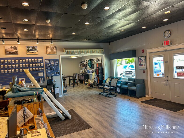 More Photos Of 15940 S Lincoln Hwy, Plainfield Warehouse For Sale