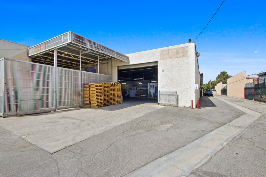 Primary Photo Of 1430-1433 Chico Ave, South El Monte Manufacturing For Lease